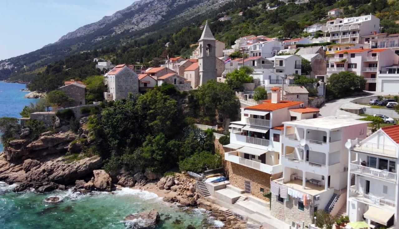 Apartments By The Sea Pisak, Omis - 1018 Bagian luar foto