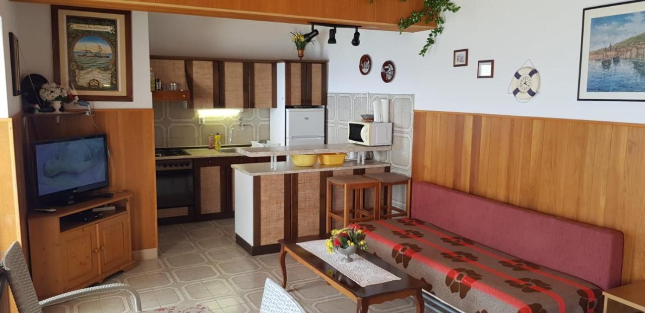 Apartments By The Sea Pisak, Omis - 1018 Bagian luar foto